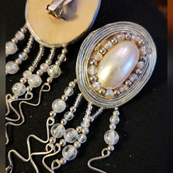 Vintage 70’s Outstanding Rare Silver Tone Pearl Tassel Clip-On Earrings - Unique - Picture 4 of 14